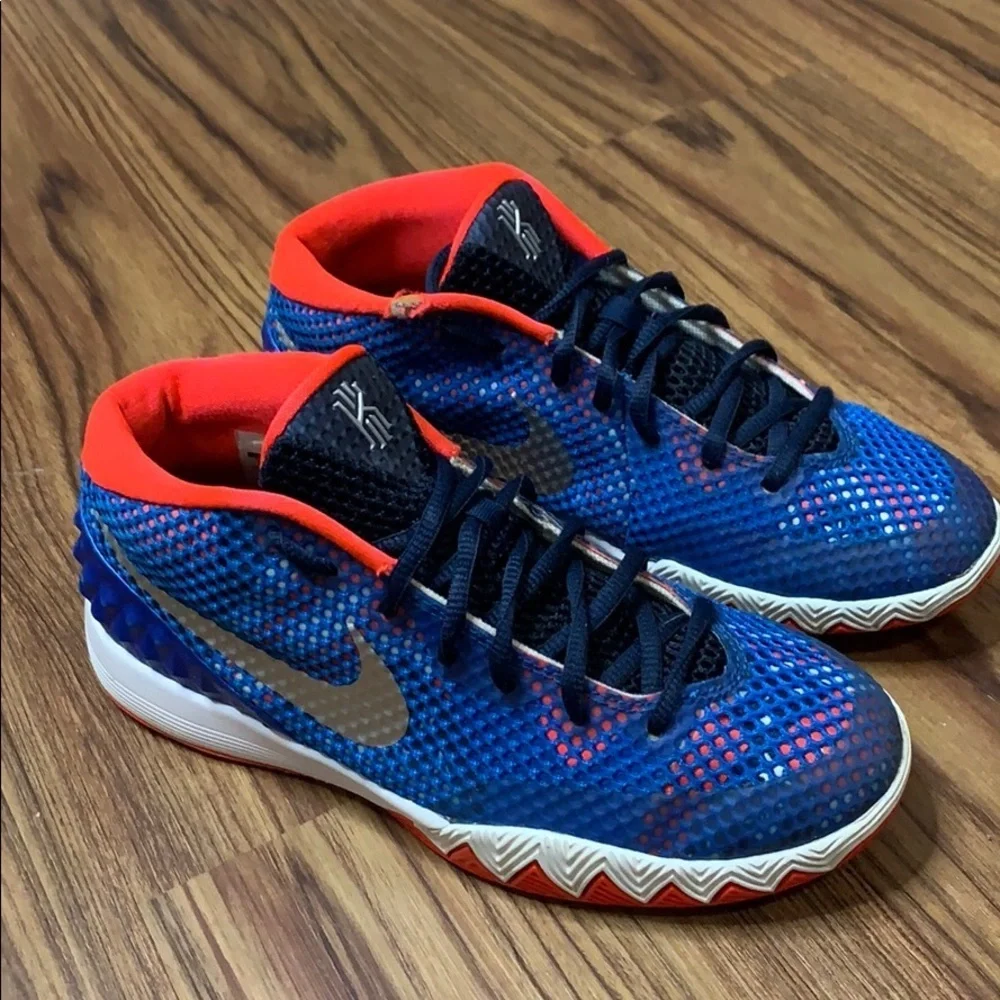 Nike Kyrie signature Shoes Youth
